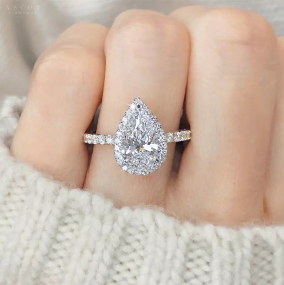 Pretty Tear Drop Crystal Ring - Picture 8 of 9